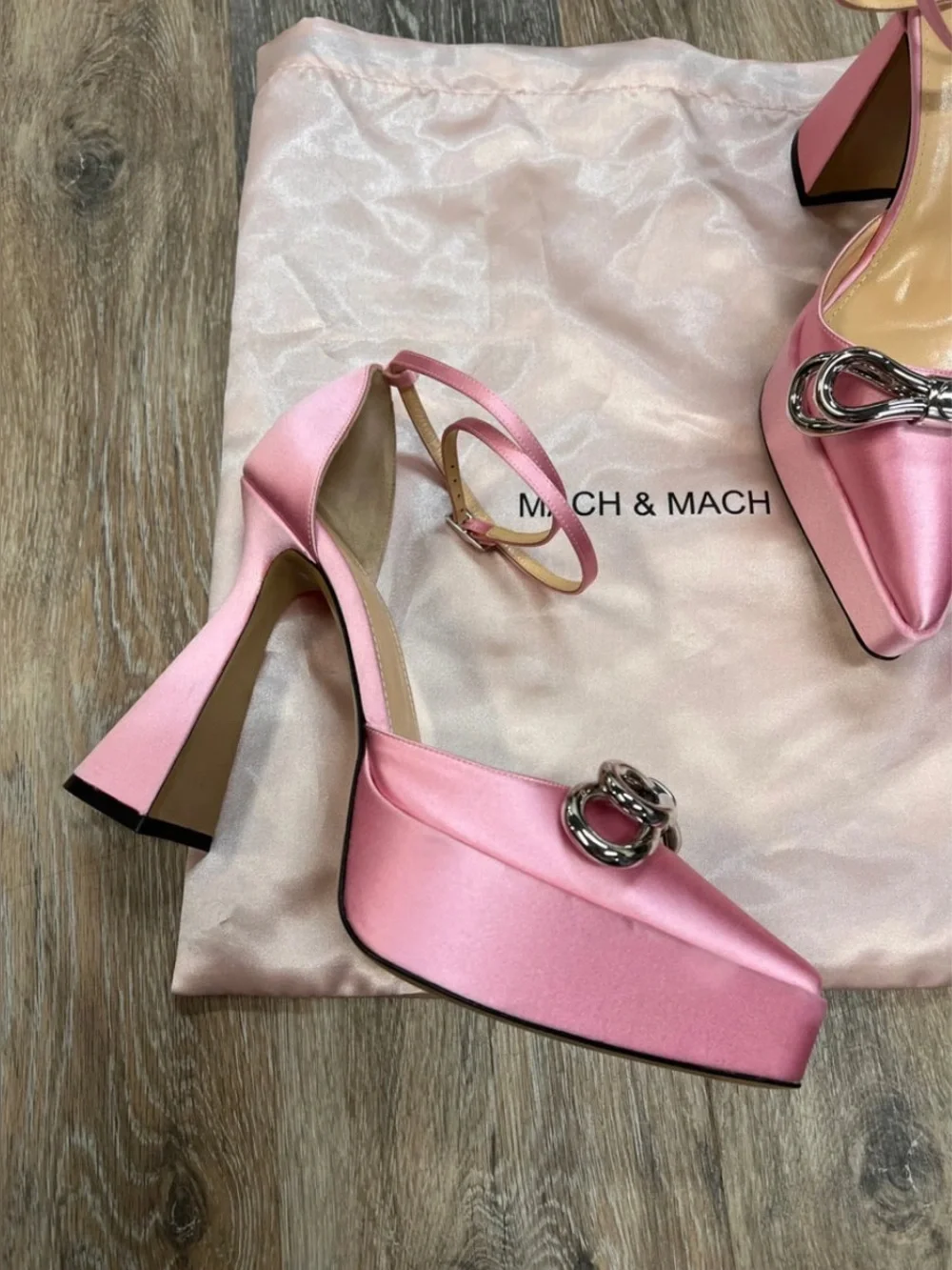 Mach & Mach Double Bow Pink Satin Platform Pumps size 38 1/2 Retail $1120